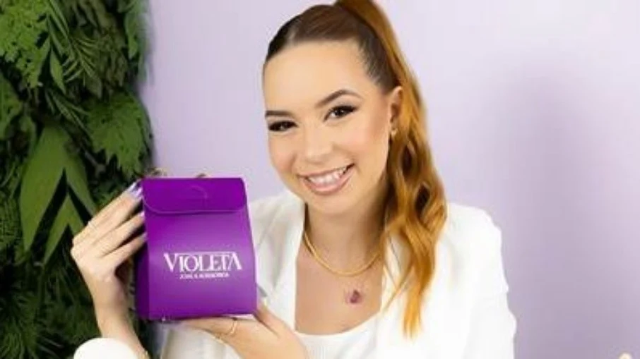 Céu de Prata investe em peças douradas com a criação da Violeta Joias