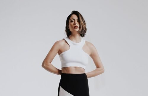 Carol Castro volta à TV, brilha no cinema e divide o que sobrou dos difíceis momentos pessoais vividos recentemente